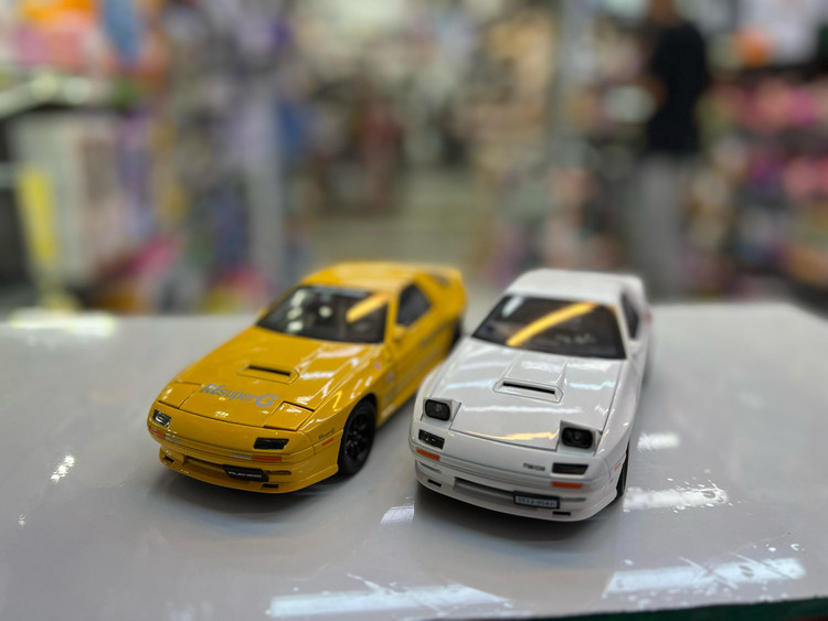 خرید ماکت فلزی خودروی مزدا RX7 FC3S | فروشگاه اسباببازی قشم