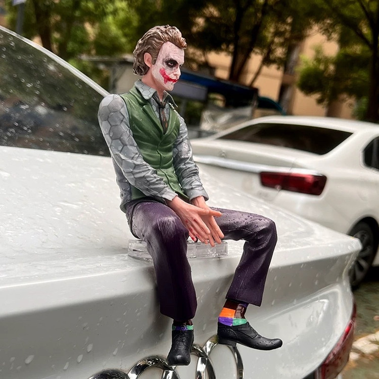 Figure joker