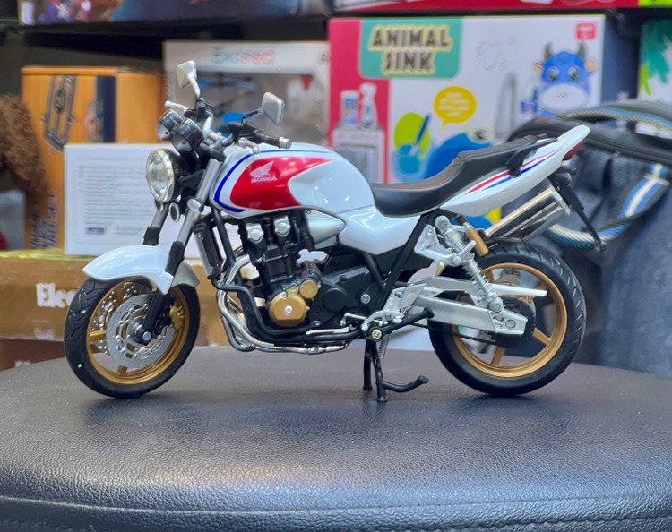 خرید ماکت متور سی بی 1300 | فروشگاه اسباببازی قشم