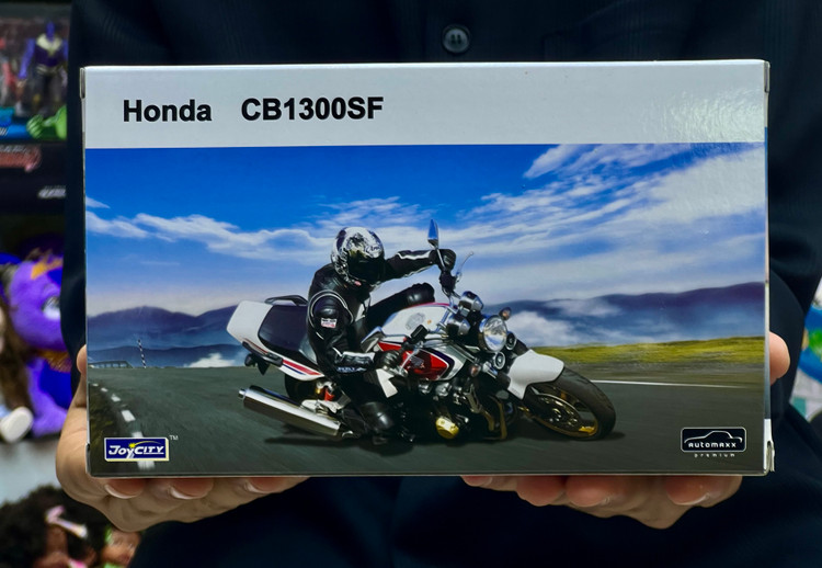 خرید ماکت متور سی بی 1300 | فروشگاه اسباببازی قشم