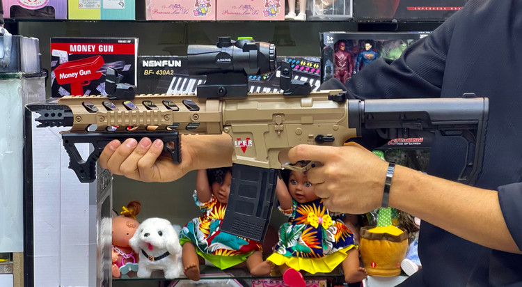 خرید تفنگ تیر ژله ای برد بالا M4 | فروشگاه اسباببازی قشم