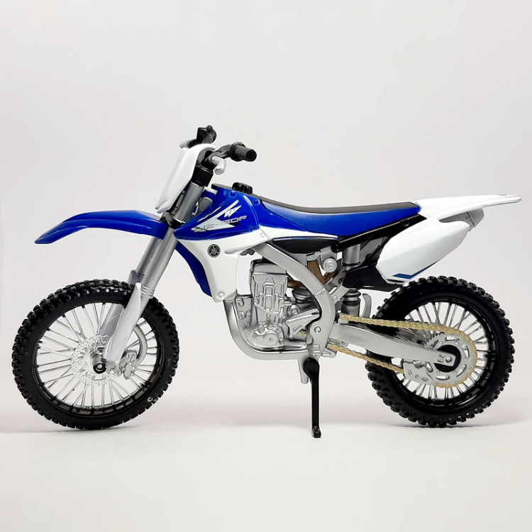 خرید ماکت موتور کراسی یاماها YZ 450 برند Maisto نمونه 1.12 | فروشگاه اسباببازی قشم