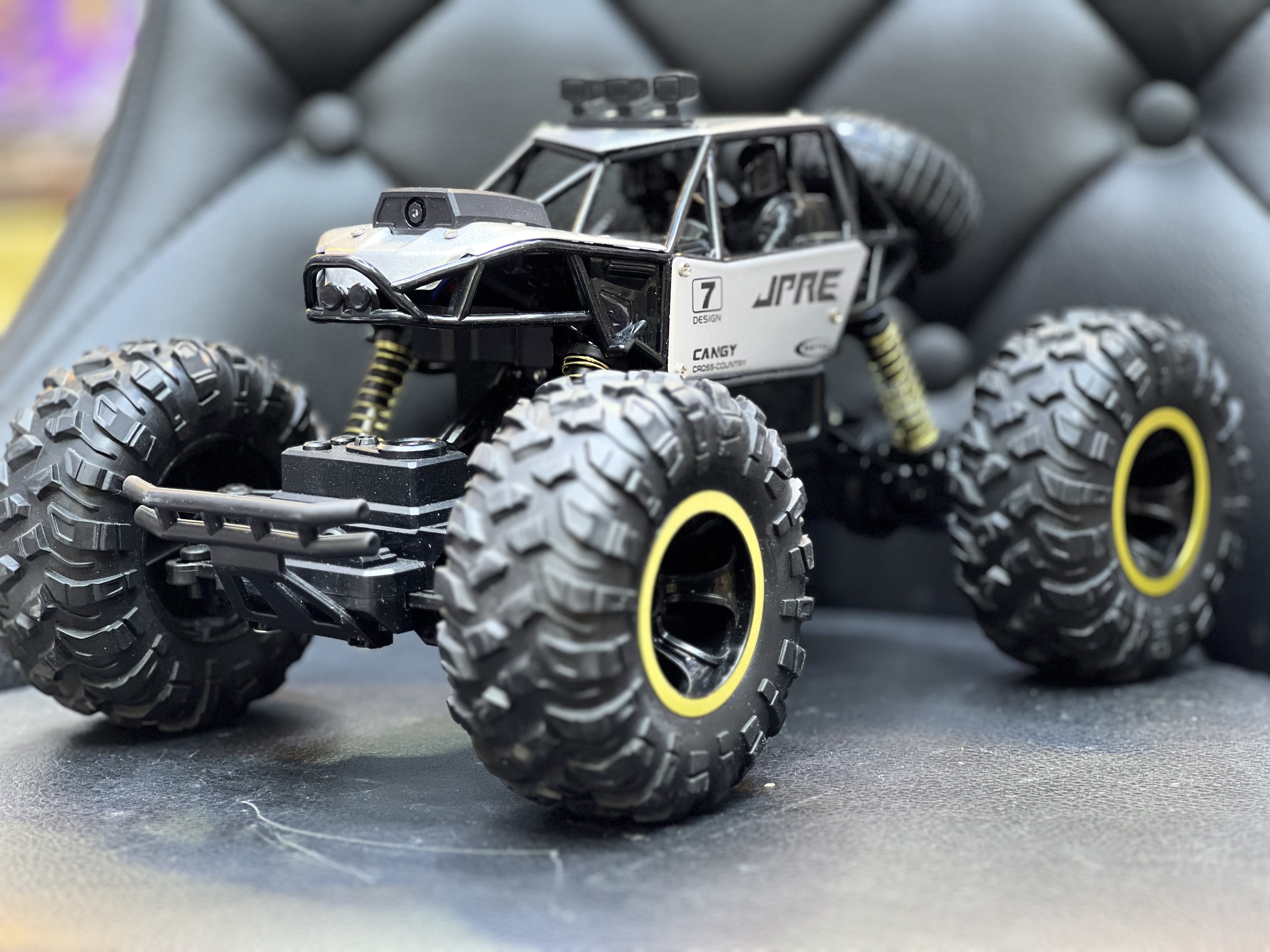 ماشین آفرود دوربین دار سایز۱:۱۶شارژی