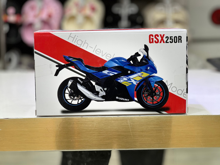 ماکت فلزی متور سوزوکی. GSX250R. ۱/۱۲