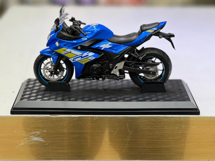 ماکت فلزی متور سوزوکی. GSX250R. ۱/۱۲